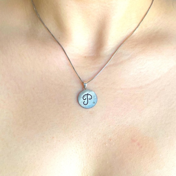 “P” silver pendant necklace and chain - Picture 2 of 4